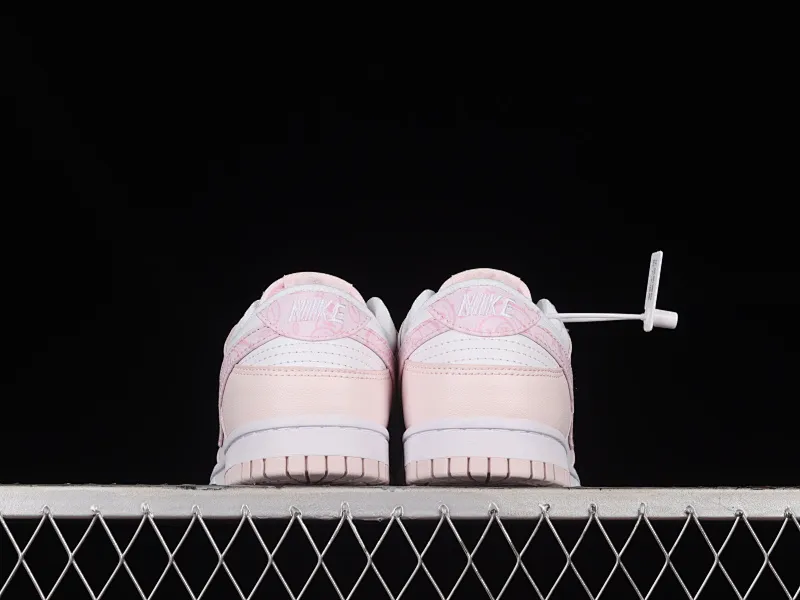 All Categories Nk SB Dunk Series Nk SB Dunk Low Low-top sneakers Cost-effective version Nk Dunk Low "Pink Paisley" Sakura pink SB low-top sports and leisure sneakers FD1449-100